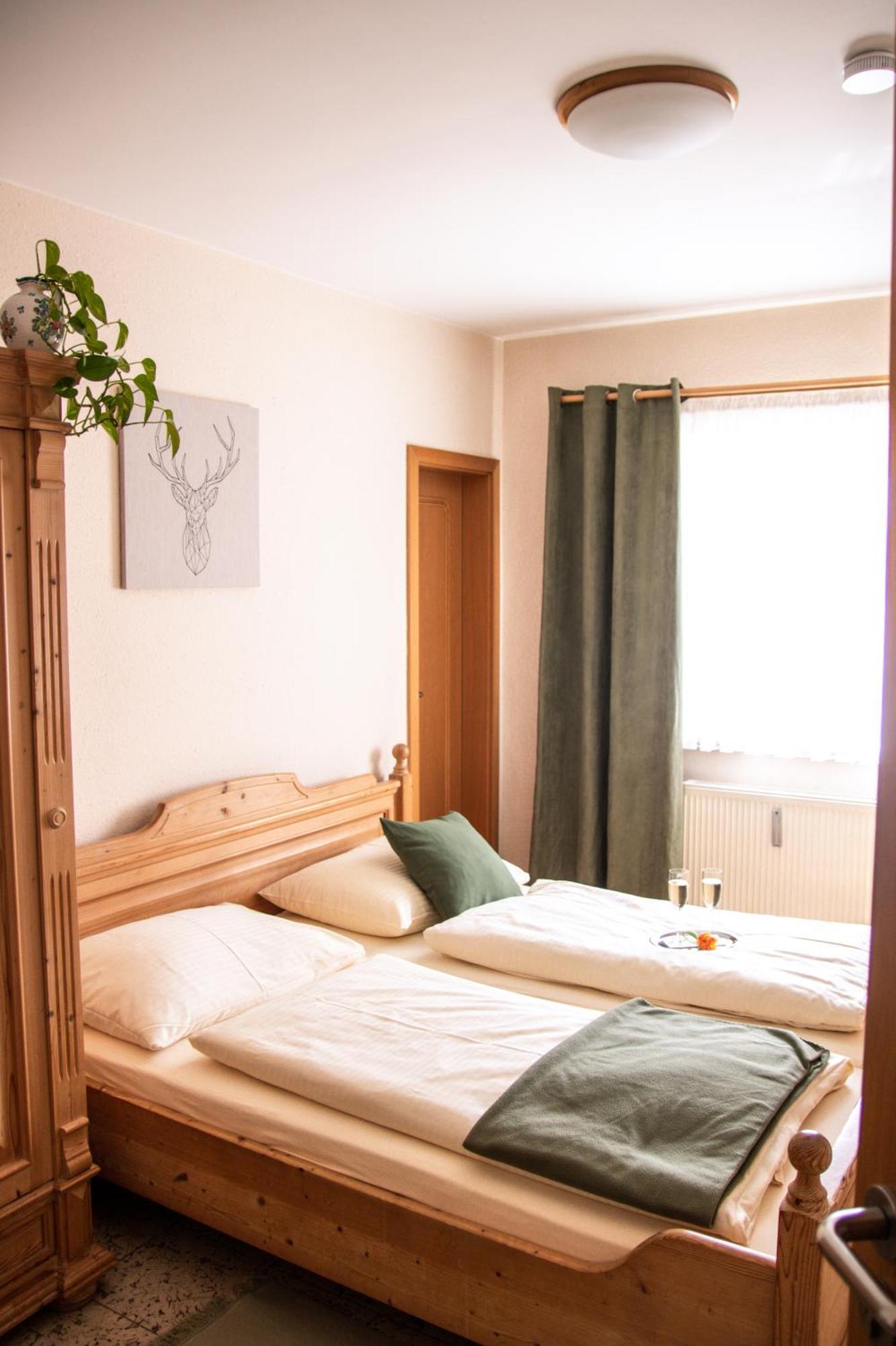 Wuermtalhof Pension & Wirtshaus Мюнхен Экстерьер фото