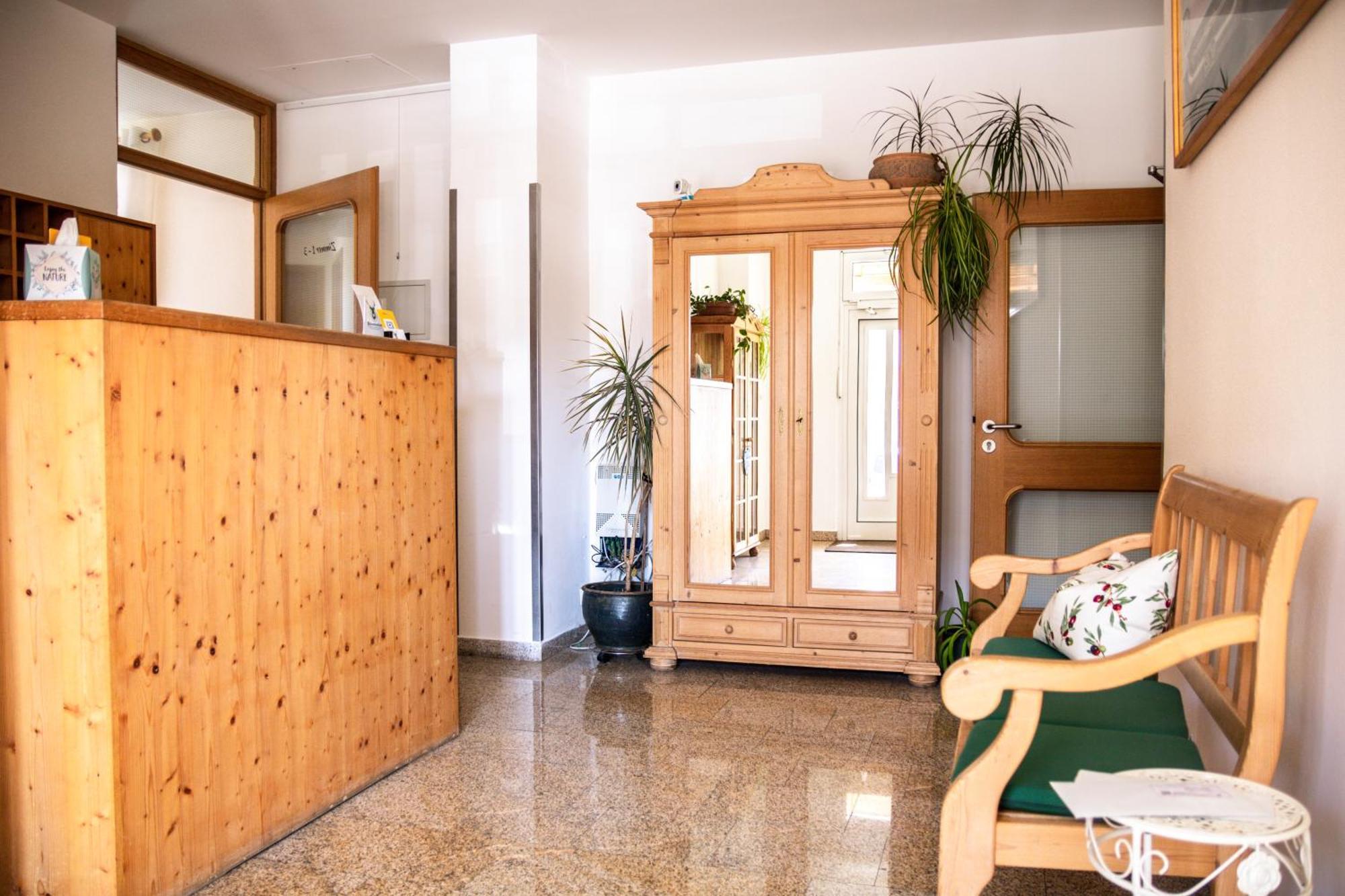 Wuermtalhof Pension & Wirtshaus Мюнхен Экстерьер фото
